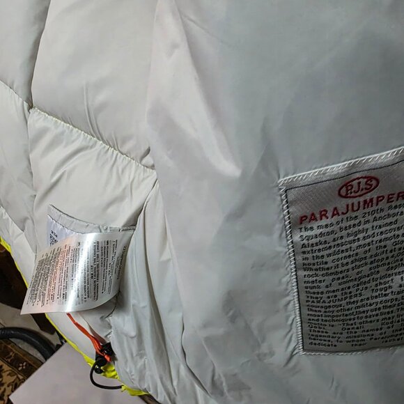 parajumpers puffer vest yellow/neon Like new large - Picture 4 of 7